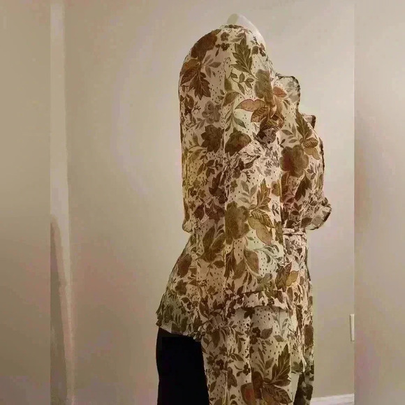 Cece floral top - Picture 2 of 3